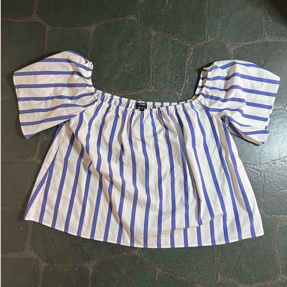 Express puff sleeve crop top size large